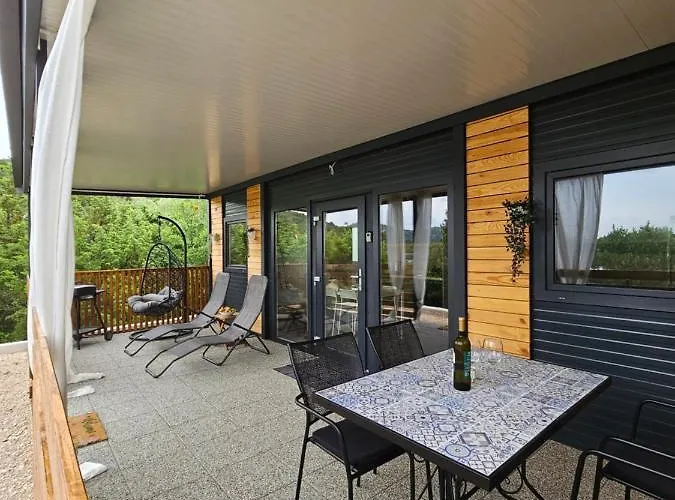 Mobile Jadre I Кемпинг *